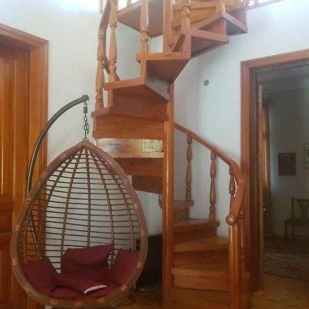 Hotel Shaumiani คูทายสิ ภายนอก รูปภาพ